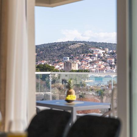 Apartman Blue Wave Трогир Екстериор снимка