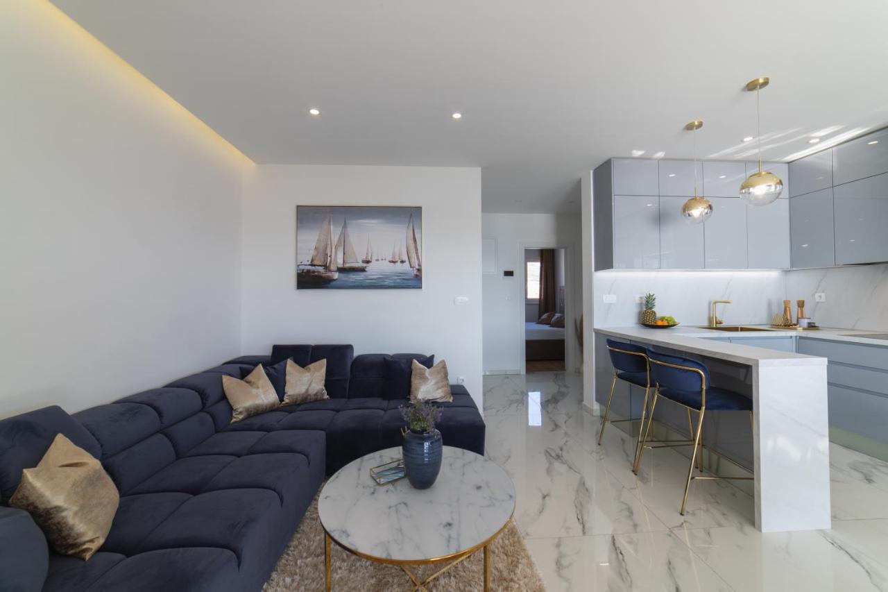 Apartman Blue Wave Трогир Екстериор снимка