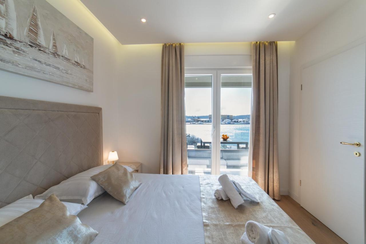 Apartman Blue Wave Трогир Екстериор снимка